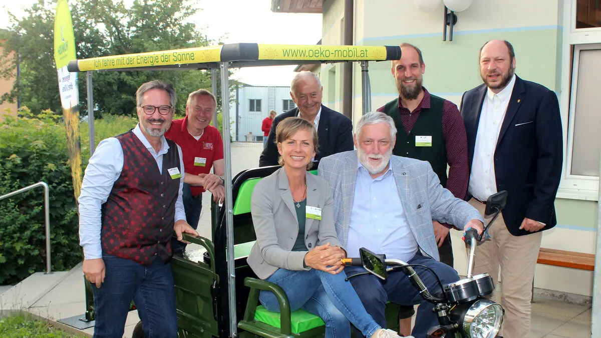 Franz Fischler, ORF-Moderatorin Angelika Ertl (sitzend), Humus-Experte Gerald Dunst (li.), Teubl, Buchmaier, Radarmacher (von re.)