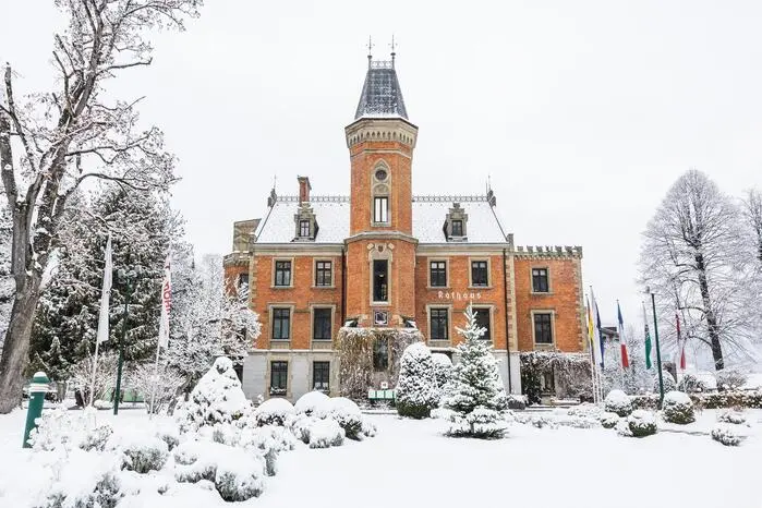 Das verschneite Rathaus in Schladming