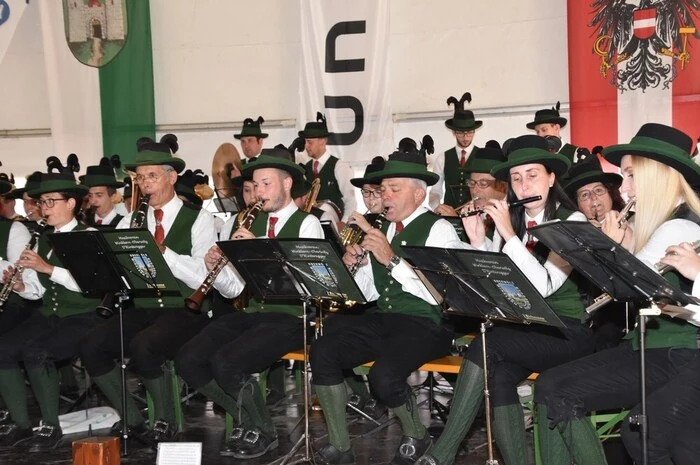 Die Sportunion Oberwölz wurde vor 60 Jahren mit dem Schiclub Lachtal fusioniert, diesen gab es damals schon zehn Jahre lang. Vor fünf Jahren kam es zur Fusion mit der Sportunion Lachtal. 1400 Mitglieder zählt die Sportunion.