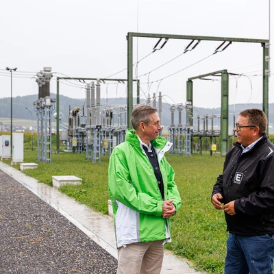  Werner Ressi und Martin Graf: Heuer fließen 600 Millionen Euro in die Energieerzeugung, das Netz und in Speicher