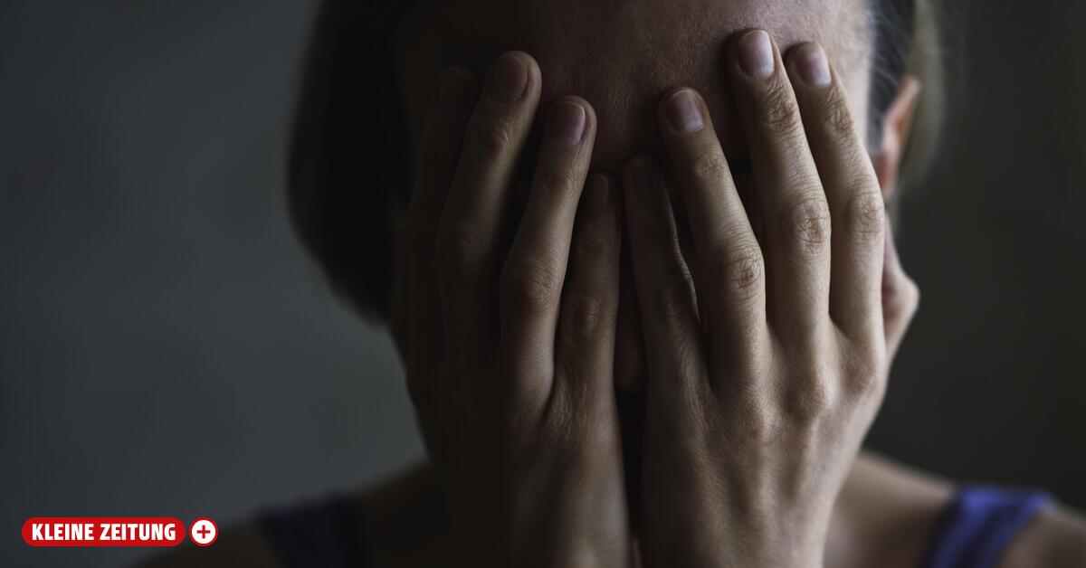 Woman smashed door because boyfriend was visiting neighbor