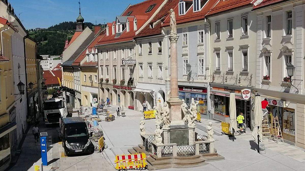 Die letzten Arbeiten am Hohen Platz laufen auf Hochtouren