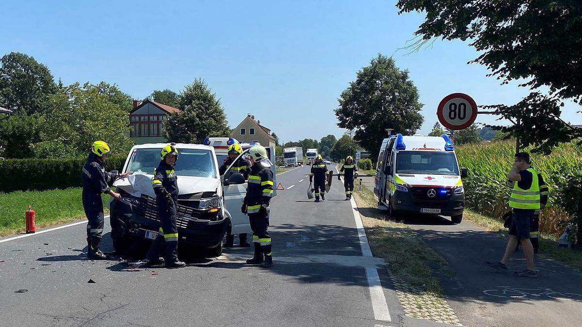 In unmittelbarer Nähe des Rüsthauses der Feuerwehr kam es zu dem Unfall