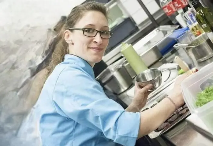 Katherina Marouli übernimmt mit dem „Beachstüberl“ im Freizeitzentrum Virgen erstmals einen eigenen Gastronomiebetrieb
