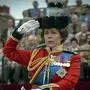 "The Crown", hier Olivia Colman als Queen Elizabeth II., räumte bei den Emmys ordentlich ab
