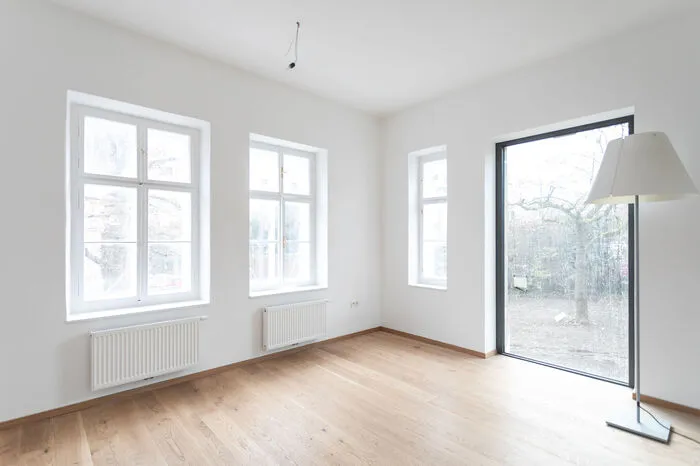Schön: lichtdurchflutete Räumlichkeiten. Im Zuge der Revitalisierung legte man ein weiteres Fenster frei.