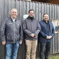 Naturpark-Geschäftsführer Oliver Gulas-Wöhri flankiert von Altenmarkts Vizebürgermeister und Bürgermeister, Wolfgang Jauk und Hannes Andrä