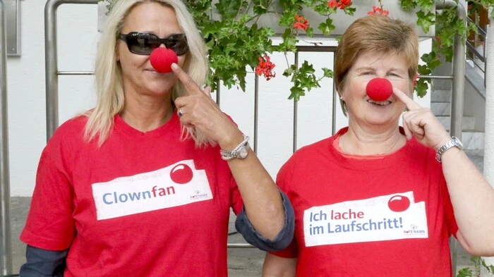 Beim „Rote Nasen“-Lauf in Klein St. Paul im Görtschitztal, zu dem die Marktgemeinde unter Bürgermeisterin Gabi Dörflinger sowie Claudia Rabensteiner (von rechts) bereits das fünfte Mal lud, war am Freitagnachmittag einiges los.