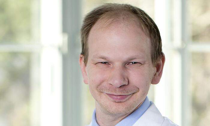 Markus Zeitlinger ist Vorstand der Universitätsklinik für Klinische Pharmakologie an der Med Uni Wien und damit Experte für Impfstoffe einerseits, aber auch für klinische Studien andererseits