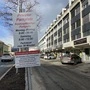 Der Privatparkplatz vor dem Haus Tiroler Straße 18 ist gebührenpflichtig