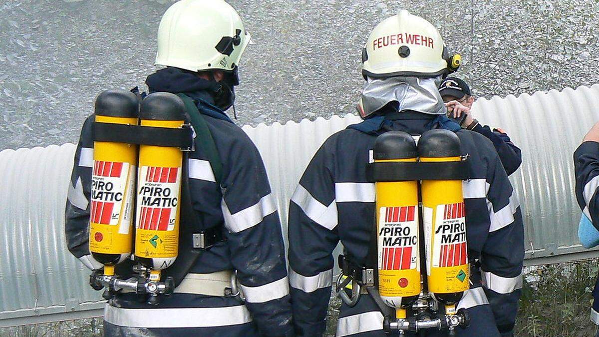 Die Feuerwehr musste mit schwerem Atemschutz ausrücken