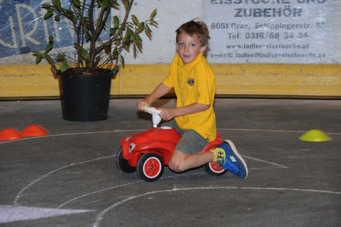 Klicken Sie sich durch die Summer Night Party!