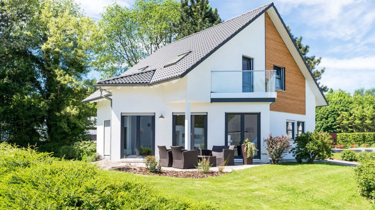 Wunschobjekt (nicht nur) zur Coronazeit: Ein Haus im Grünen