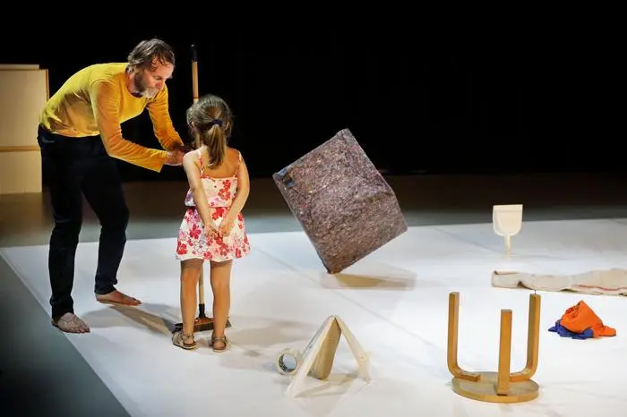 Die Welt auf den Kopf stellen: „Der Wischmopp des Monsieur Mutt“ 