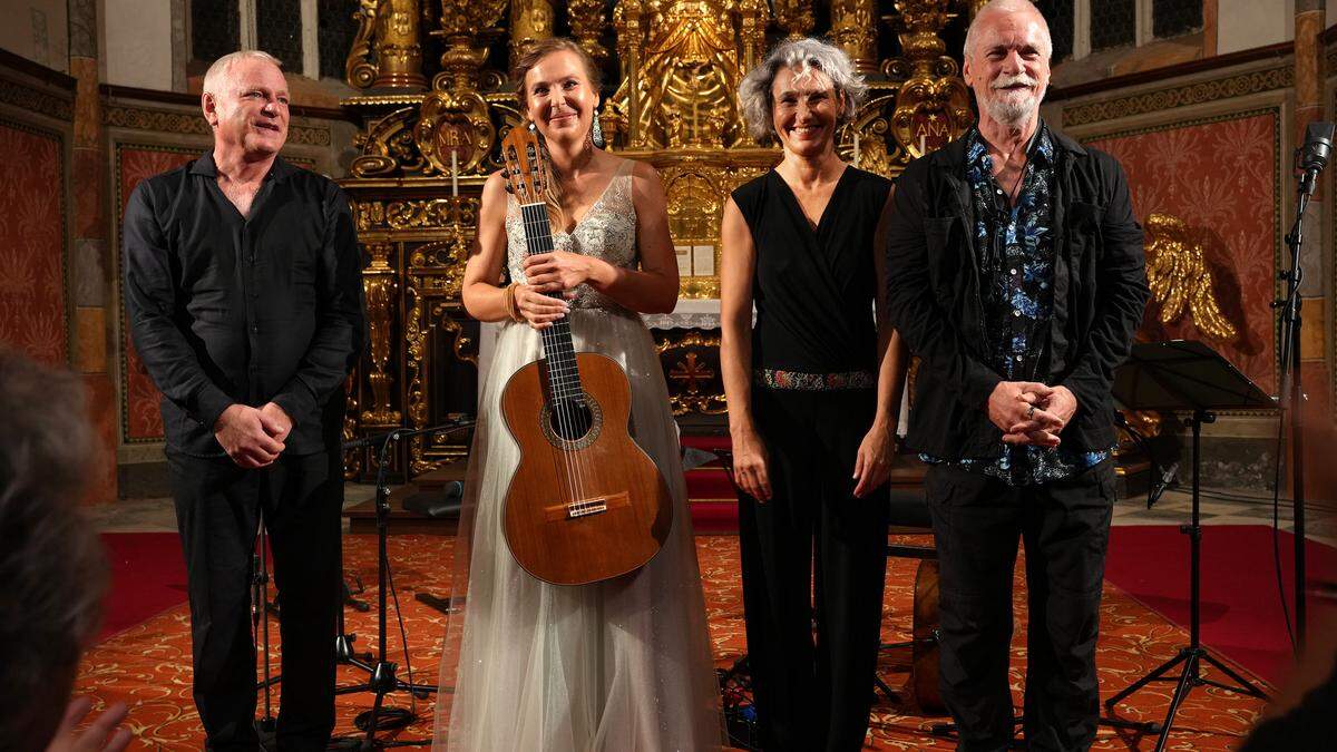 Klaus Paier, Julia Malischnig, Asja Valčič und Wolfgang Puschnig beim Auftakt des Gitarrenfestivals