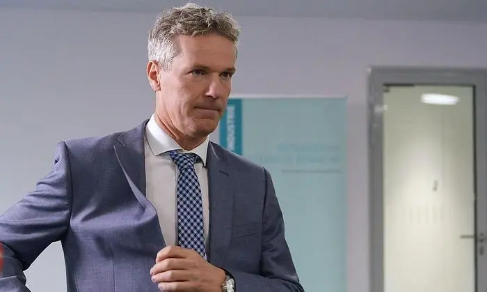 FORTSETZUNG DER METALLER-KV VERHANDLUNGEN: KNILL