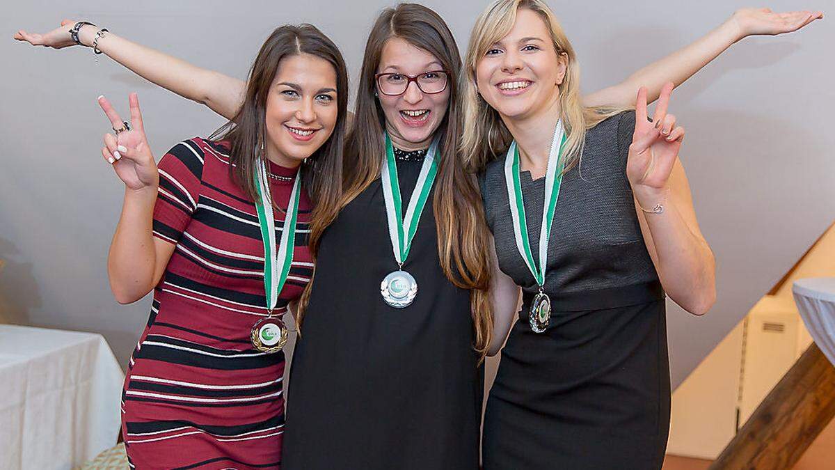 Stefanie Amenitsch, Carina Trummer und Jasmin Gleichweit (von links)