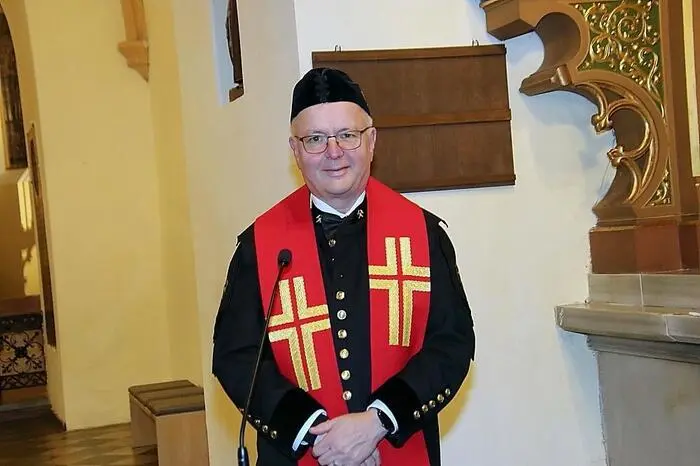 ... wo der Leiter des Seelsorgeraumes, Pfarrer Martin Trummler, die Festmesse zelebrierte.