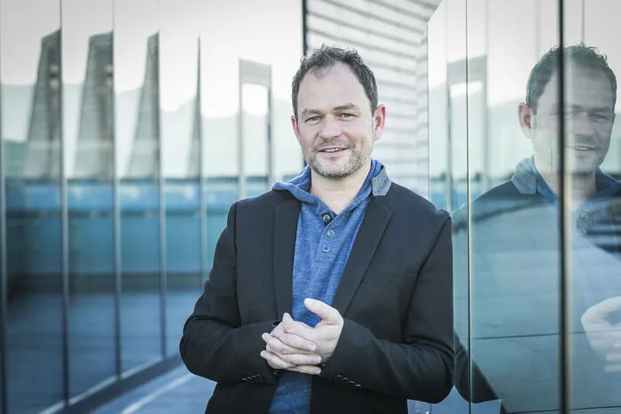 Markus Hirtler trat aus dem Schatten der „Ermi Oma“ und füllt nun auch als „Markus Hirtler“ Hallen. 