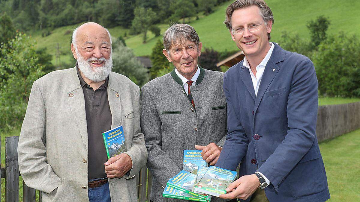 Laudator Sepp Forcher, Autor Walter Mair und Johannes Hörl, Vorstand der Großglockner Hochalpenstraße 