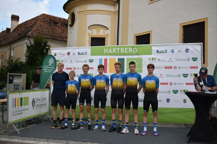 Dieser Herausforderung stellte sich ein internationales Teilnehmerfeld mit insgesamt 86 Radsportlern im Alter von 15 bis 17 Jahren.