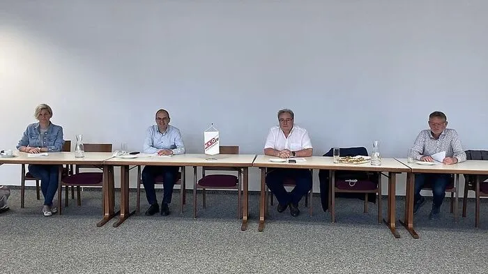Manuela Kuterer, Andreas Schlemmer, Vinzenz Harrer und Bernhard Stranzl berichten über die aktuelle und zukünftige Lage von Betrieben