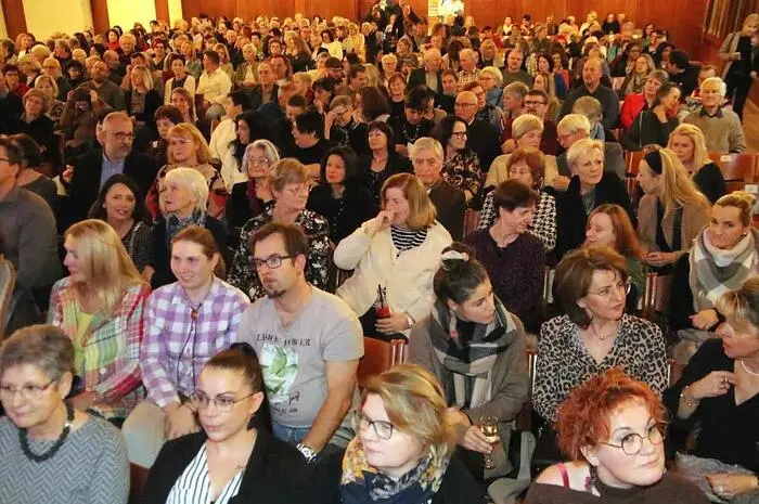 Viel Spaß mit den Fotos vom Gospelkonzert in Bärnbach.