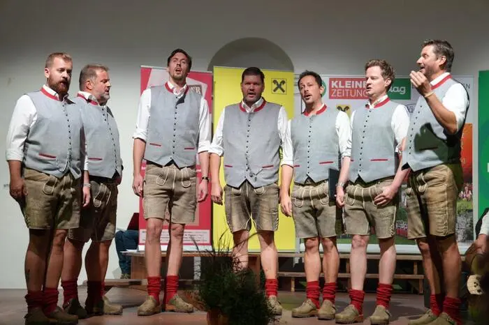 Die Rosentaler unter der Leitung von Thomas Tischler (rechts)