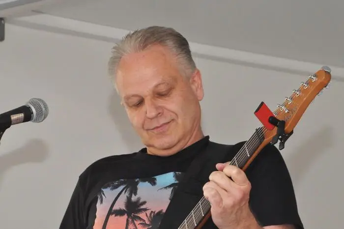 Die Band um Gitarrist und Sänger Michael Grünauer elektrisierte durch kraftvollen, energiegeladenen Blues-Rock. Mitreißende Gitarrensoli begeisterten das Publikum.