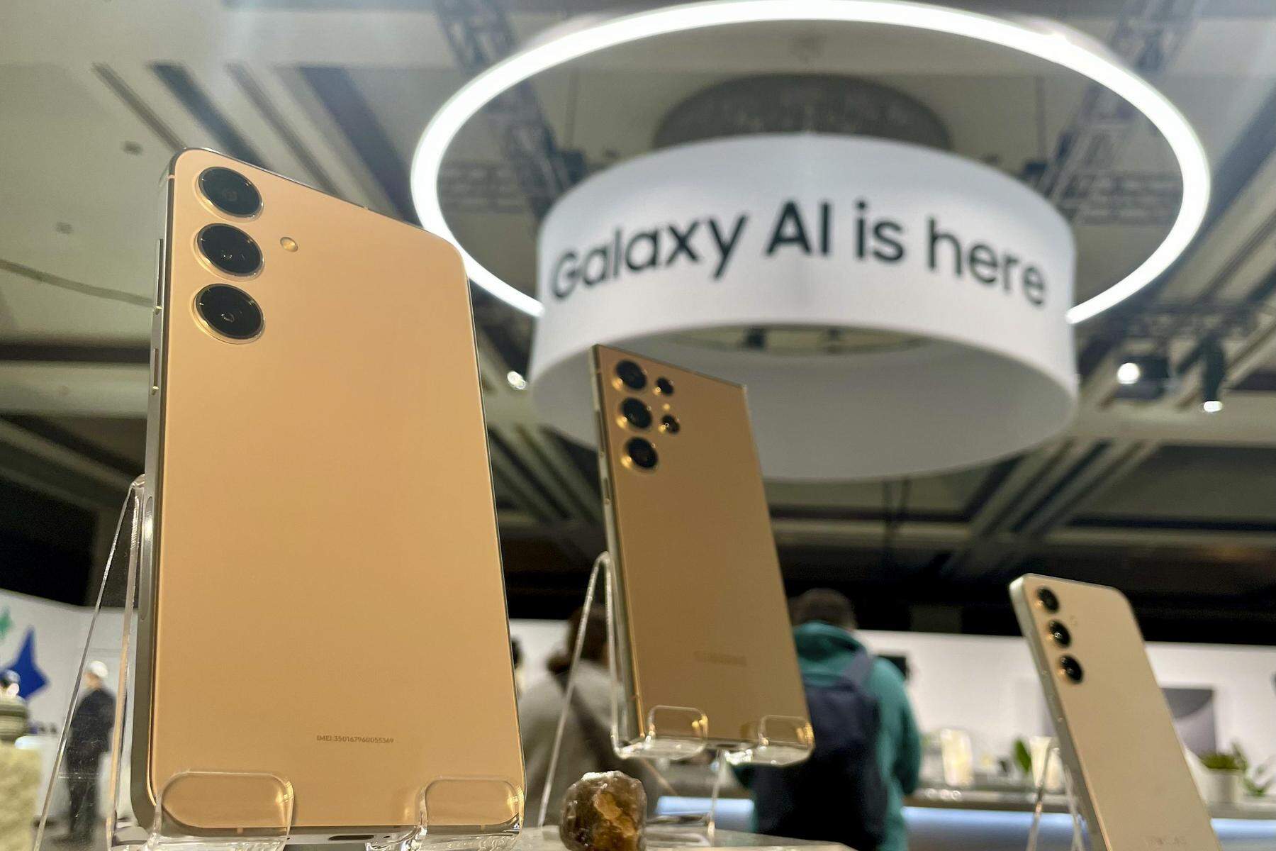 Samsung Galaxy S24 vorgestellt  | Live-Übersetzung, Transkripte: Samsung setzt bei neuem Galaxy voll auf KI