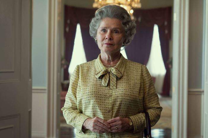Imelda Staunton spielt Queen Elizabeth II. 
