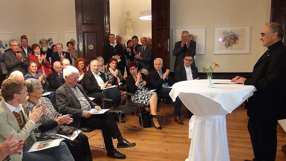 Bischof Wilhelm Krautwaschl eröffnete die Dauerausstellung von Luis Sammer auf Schloss Seggau