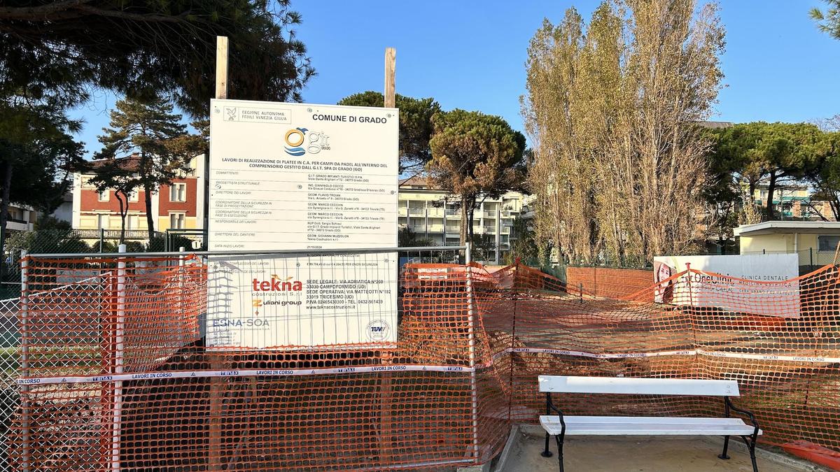 Ein Tennisplatz muss neuen Padelplätzen weichen