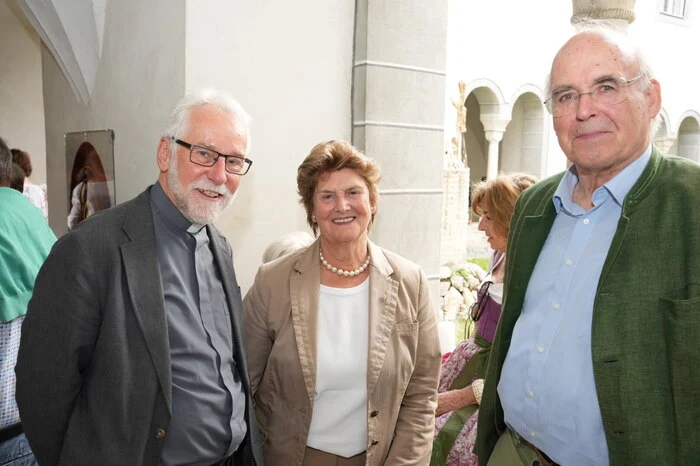 Bischof Josef Marketz mit Krista und Herbert Kulterer