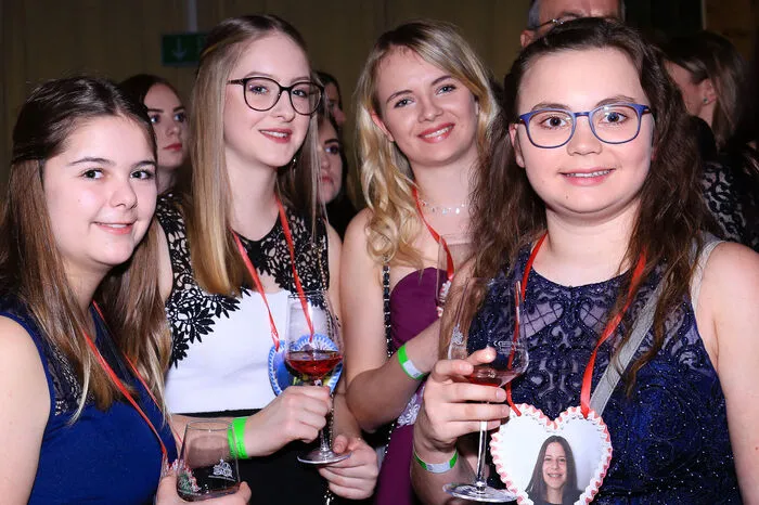 Hunderte Besucher ließen sich die Ballnacht nicht entgehen.
