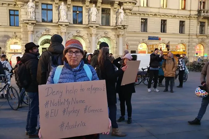 ...ab 18.30 Uhr haben die Menschen nach und nach die Demo verlassen und damit selbst aufgelöst.