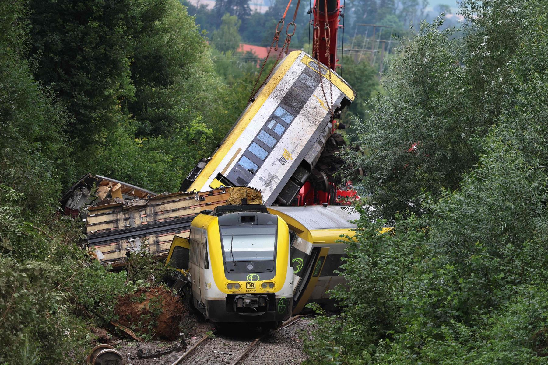 Zugunglück in Riedlingen: Letzter Waggon von Gleisen geborgen
