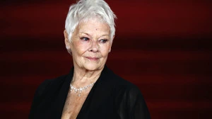 Judi Dench meistert ihren Berufsalltag trotz Einschränkung