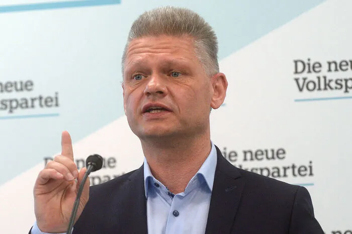 "Man versteht immer die Position des anderen." - Andreas Hanger (ÖVP) beschreibt das politische Klima.
