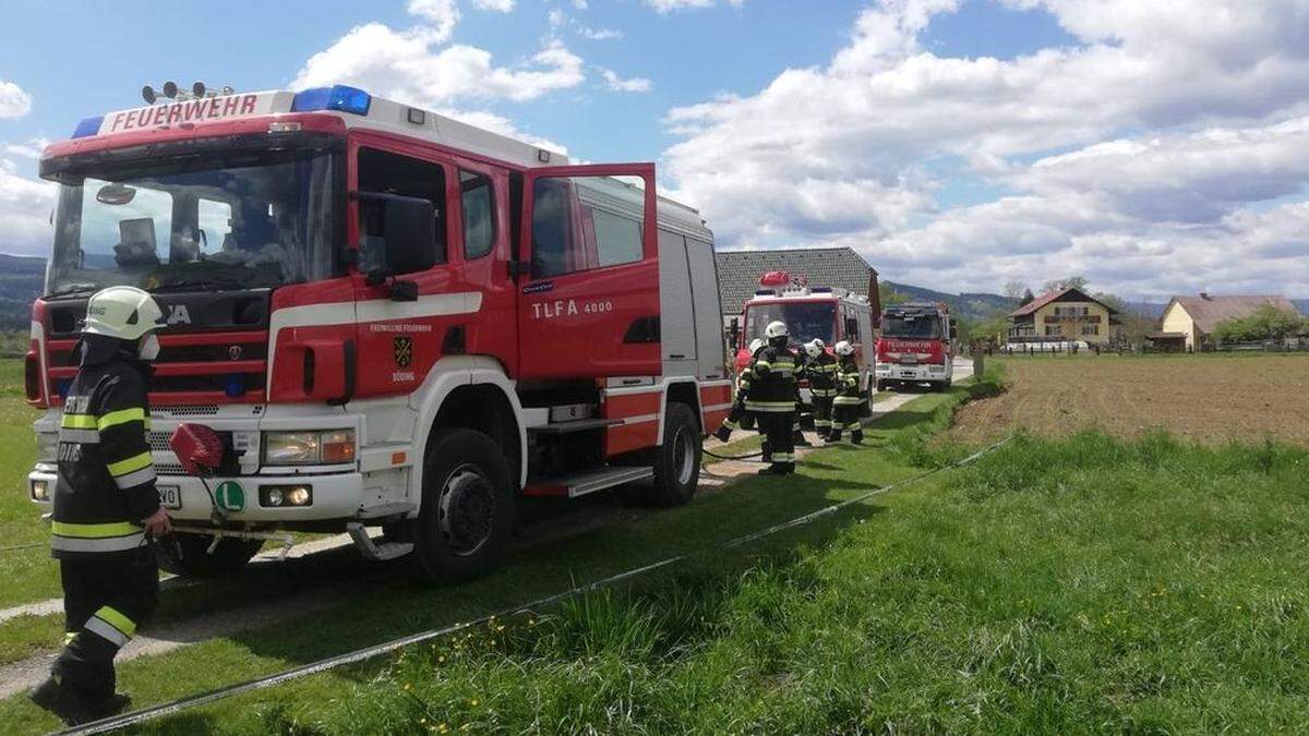 Insgesamt waren 29 Feuerwehrleute der Wehren Söding und Hallersdorf im Einsatz.