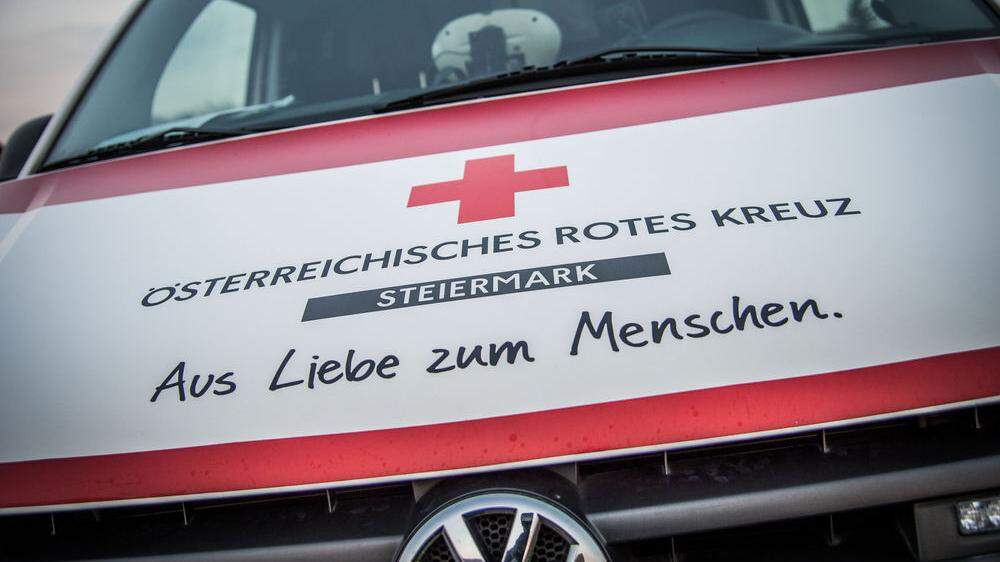 Das Rote Kreuz brachte den Verletzten ins LKH Graz