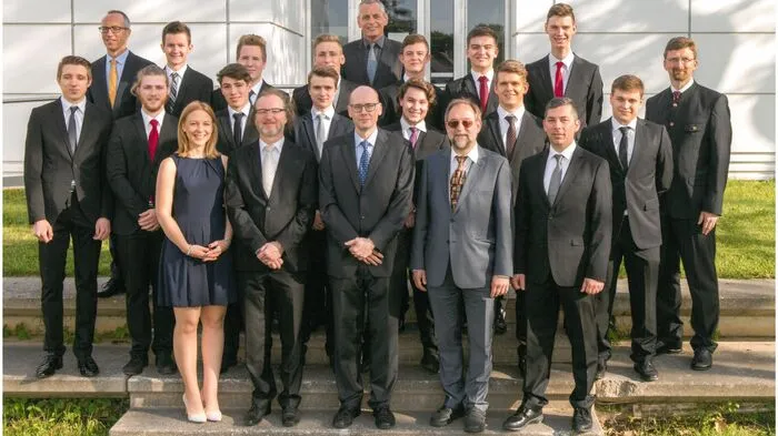 In sechs Klassen traten heuer in der HTL Kaindorf Schülerinnen und Schüler zur Matura an. Im Bild die Klasse 5AHME der Außenstelle in Arnfels.