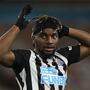 Newcastle-Stürmer Allan Saint-Maximin verhalf seinem Jugednfreund Florent Indalecio zu einer einmaligen Chance.