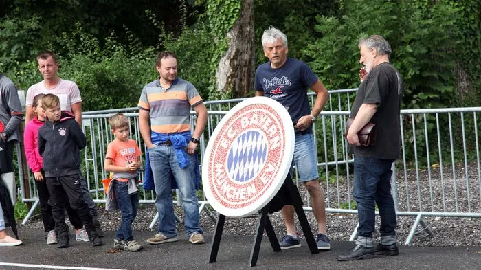 Klicken Sie sich durch die Bilder.