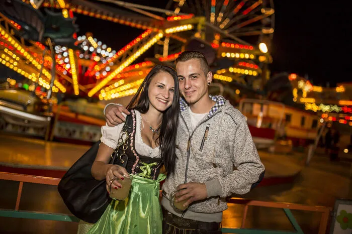 Sarah Schedl und Kevin Zauchner sich Trachten-Fans.