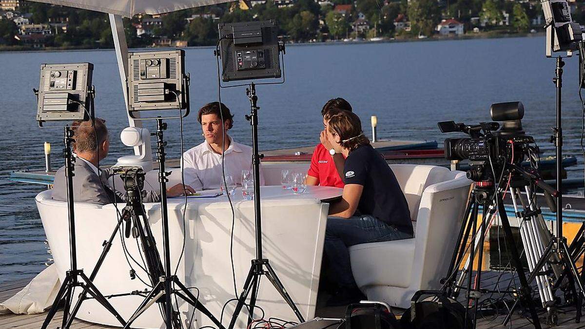 Traumhafte Aussicht genoss die Diskussionsrunde am Wörthersee