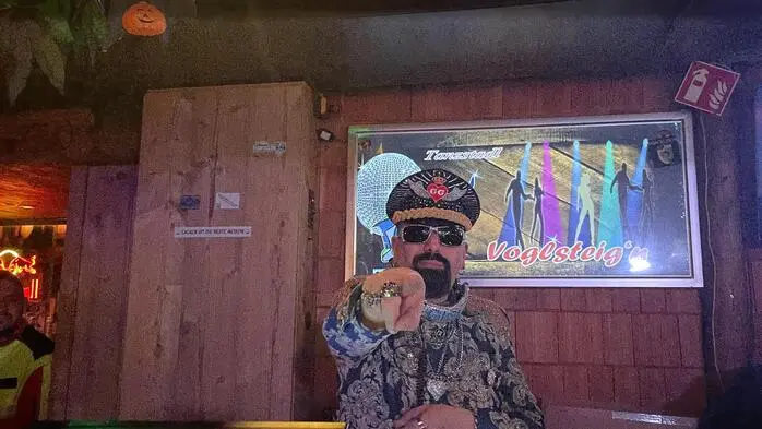 Das Double des Musikers Gigi d’Agostino, besser bekannt als Gigi L’Altro, brachte den Tanzboden in der Vogelsteig’n förmlich zum Beben.