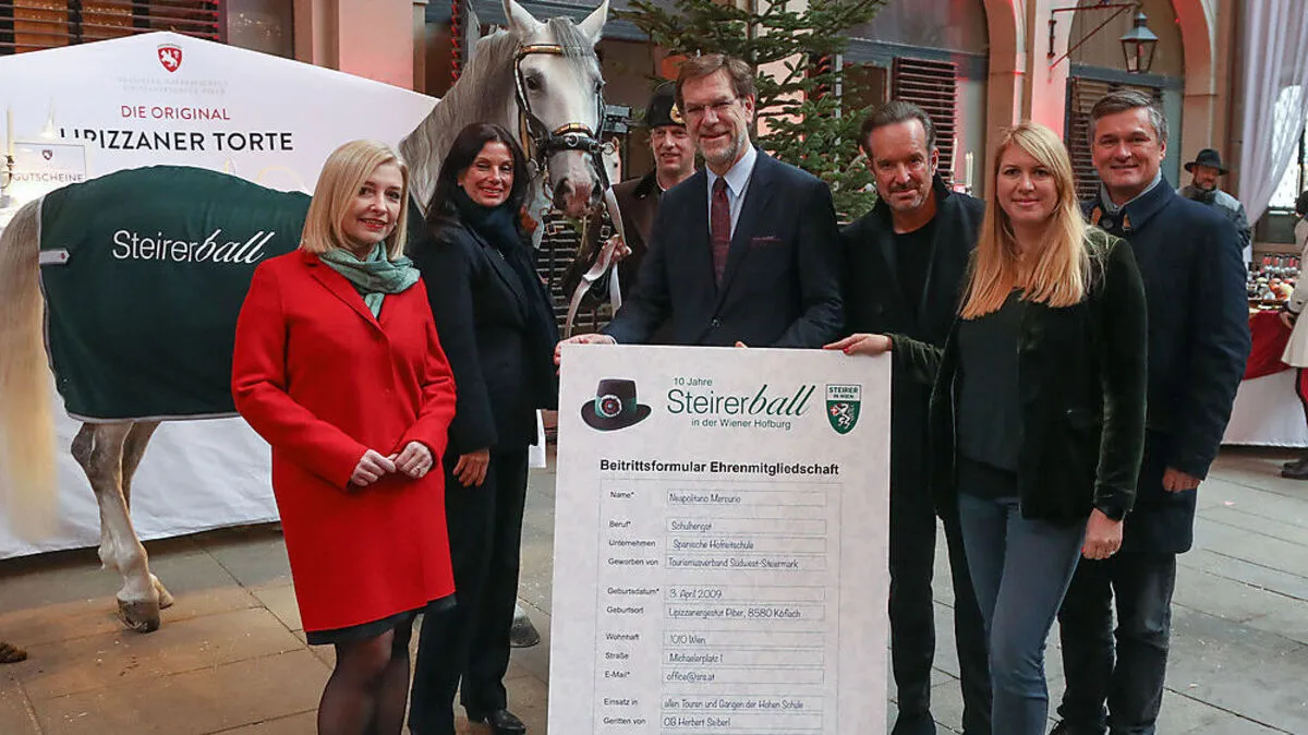 Edith Müller (Steirer in Wien), Sonja Klima (GF Hofreitschule),  Neapolitano Mercurio mit Oberbereiter Herbert Seiberl, Andreas Zakostelsky, (Steirer in Wien),   Guido Jaklitsch (TV Süd- & Weststeiermark), Elisabeth Hakel (Steirer in Wien), Erwin Klissenbauer (GF Hofreitschule)