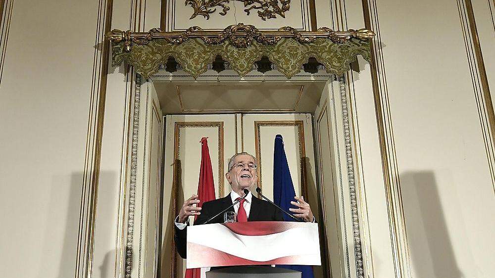 Alexander Van der Bellen bei seiner ersten Rede nach der zweiten Wahl