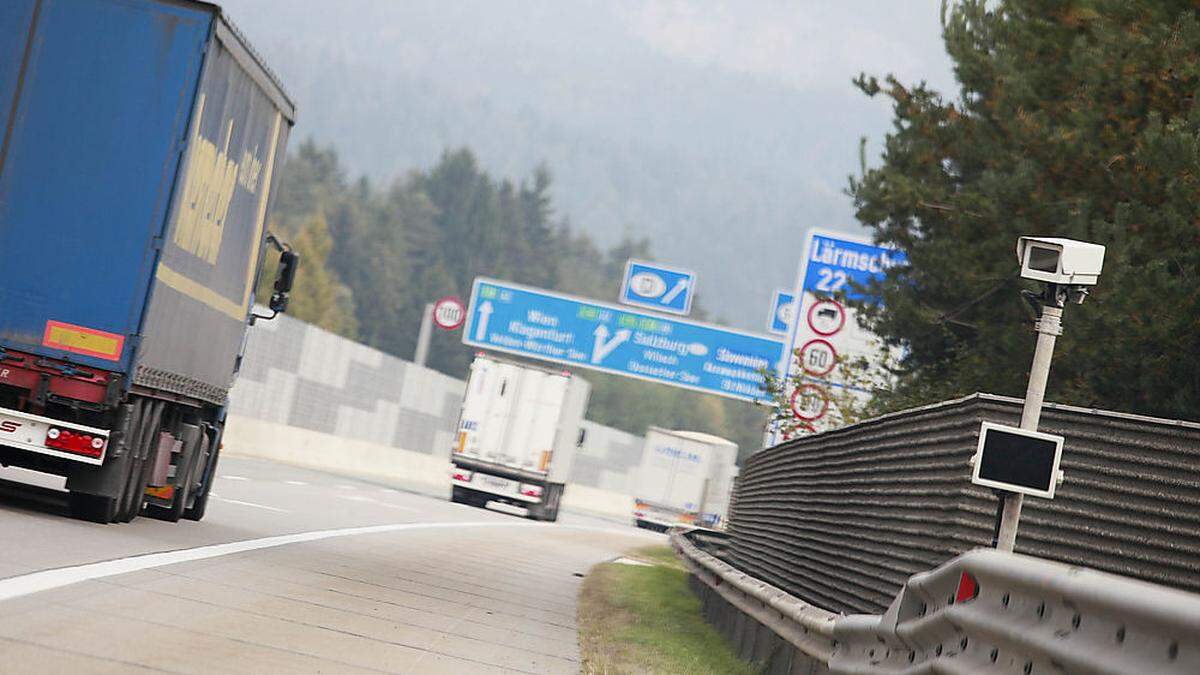 Kaum geliebt, aber unverzichtbar: Schwer-Lkw auf Kärntens Straßen 